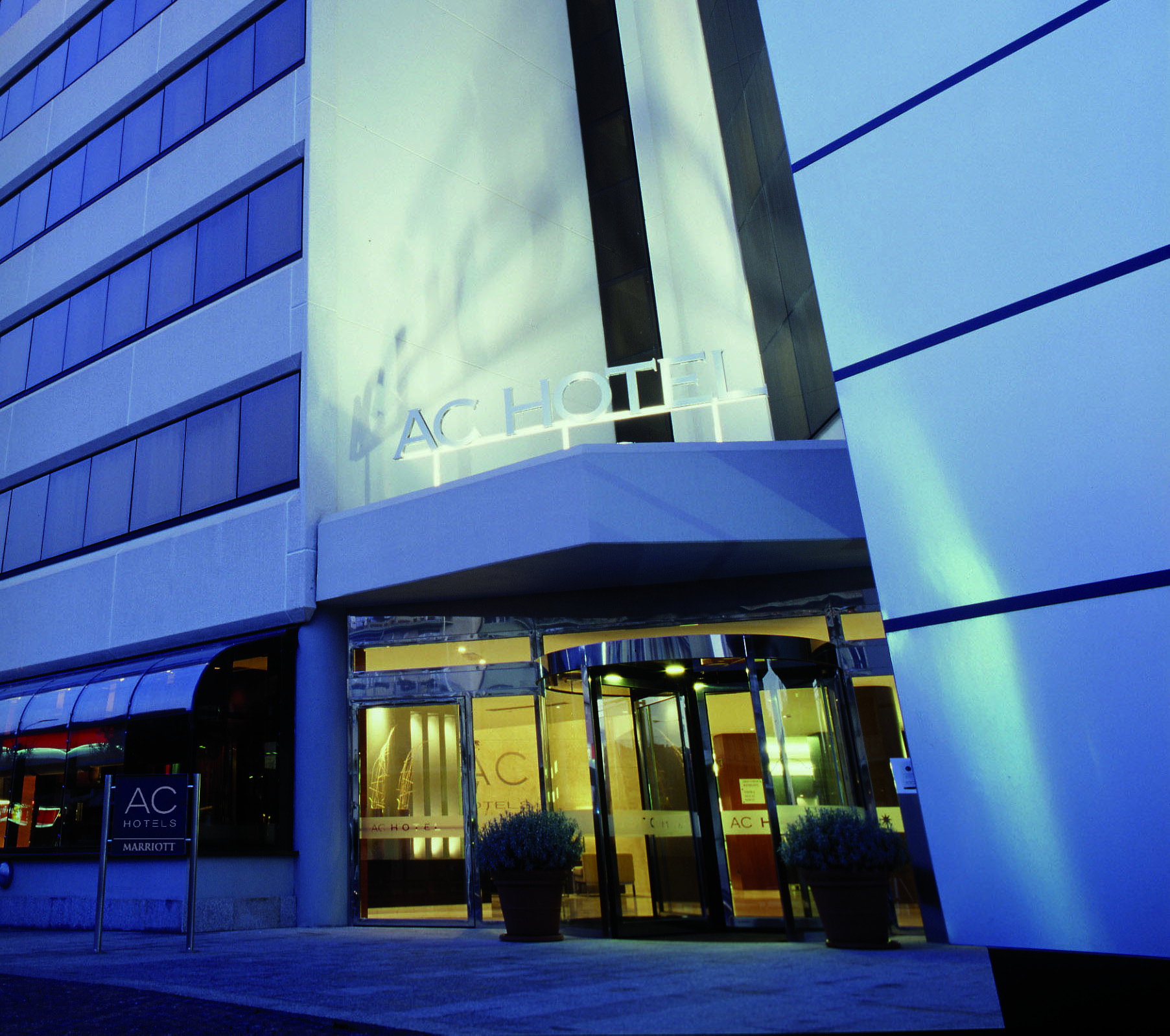 Ac Hotel Genova By Marriott Exterior photo