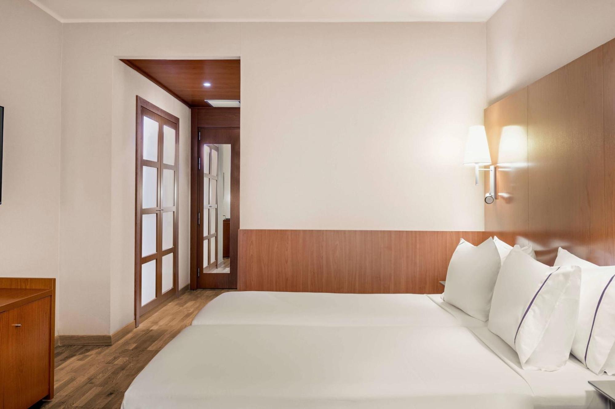 Ac Hotel Genova By Marriott Exterior photo