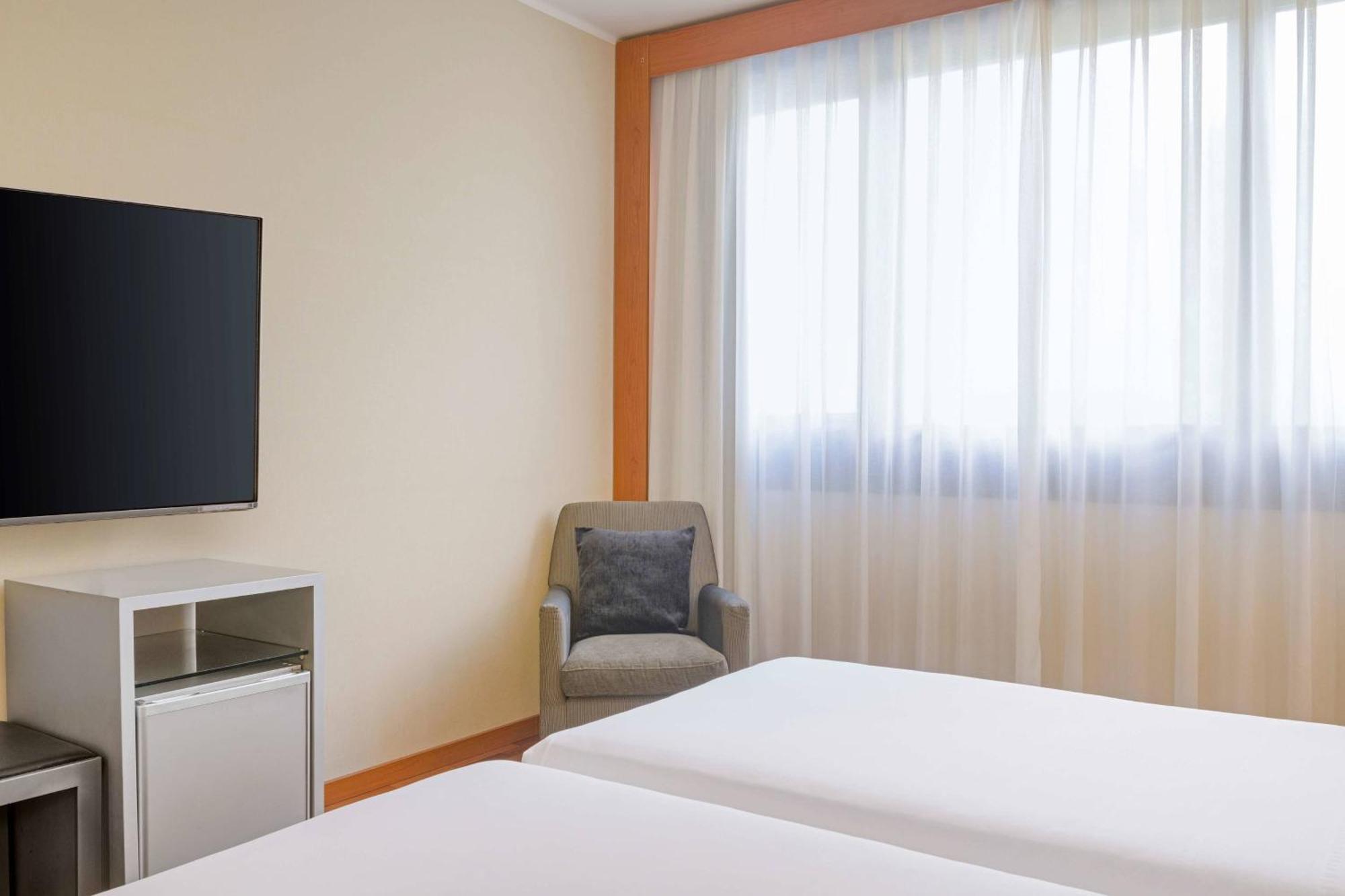 Ac Hotel Genova By Marriott Exterior photo