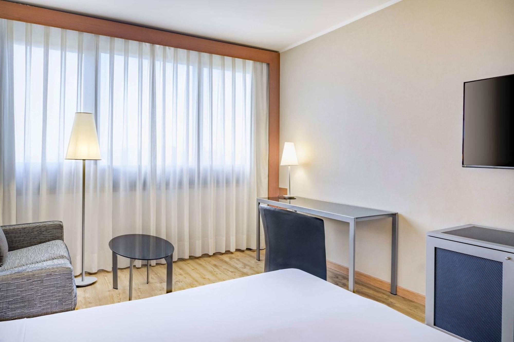 Ac Hotel Genova By Marriott Exterior photo